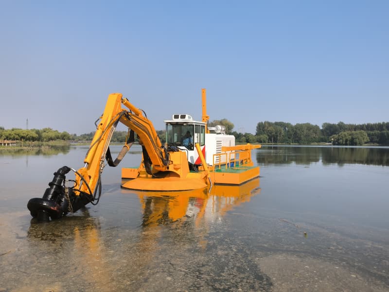 Dragueuse amphibie multifonctionnelle (900 m³/h) avec pompe d'aspiration/godet