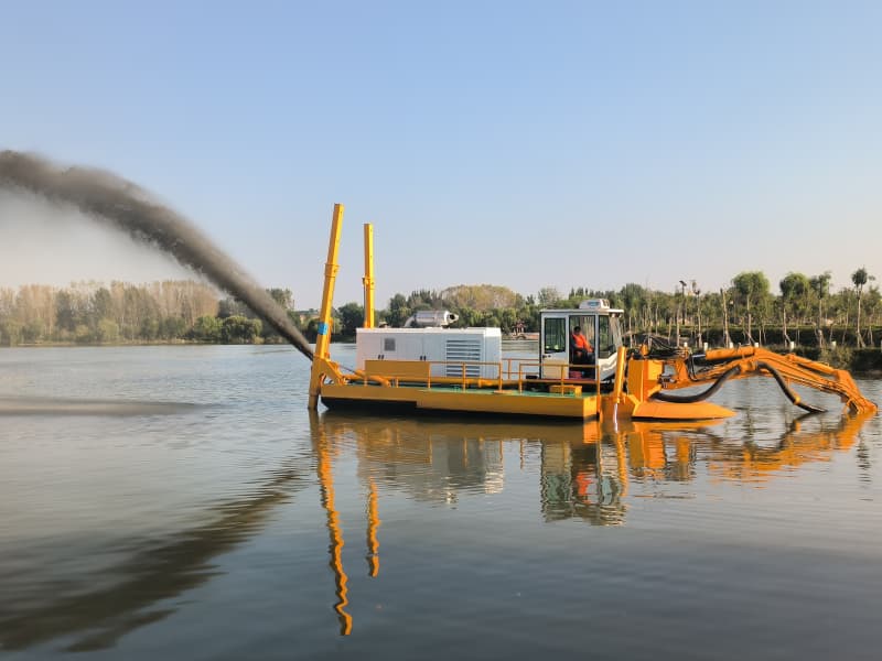 Dragueuse amphibie multifonctionnelle (900 m³/h) avec pompe d'aspiration/godet