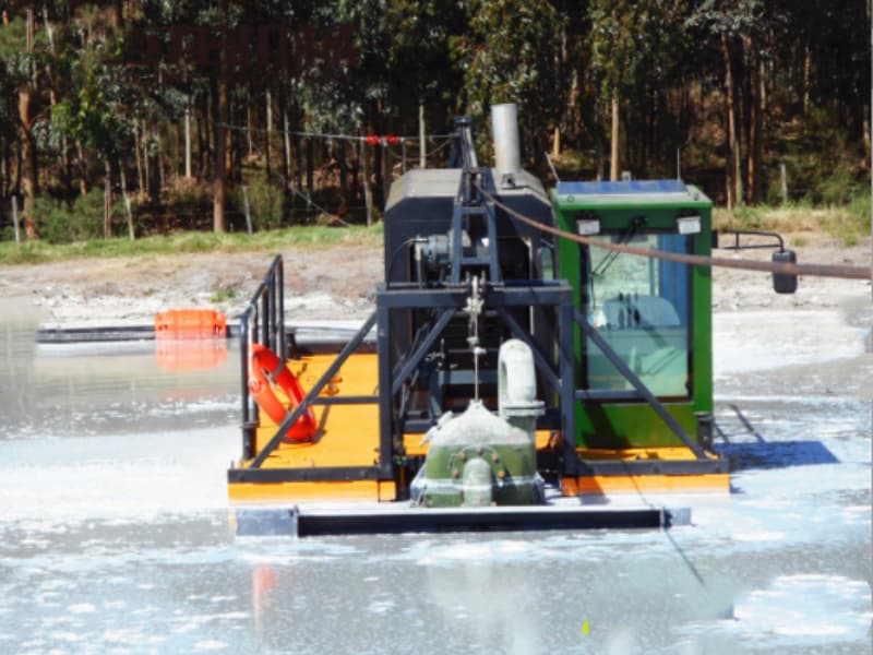 Dragueuse à tête de tarière hydraulique pour le dragage des rivières, des lacs et des étangs